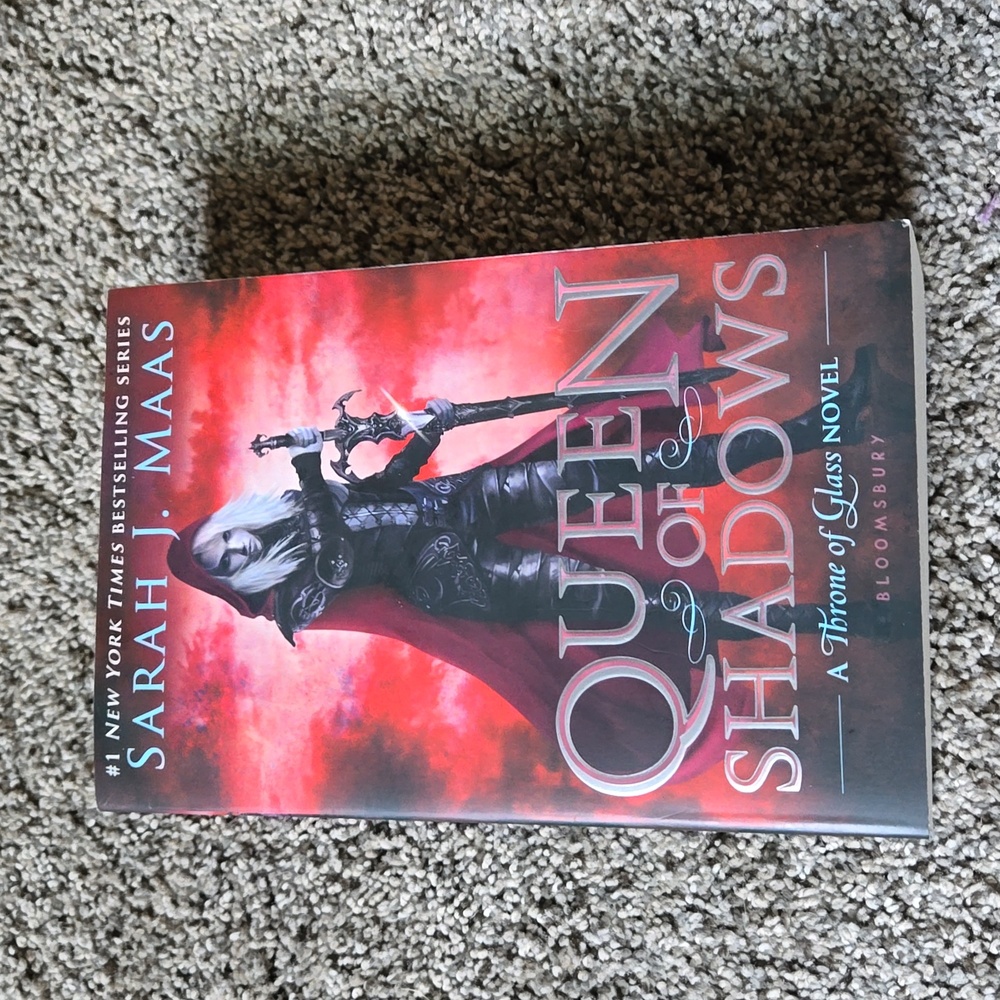 Queen of Shadows OOP - Throne of Glass - Sarah J Maas